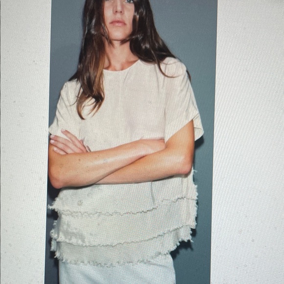 Zara ruffle frayed edges short sleeve Cream Women's Top- new - Picture 2 of 6